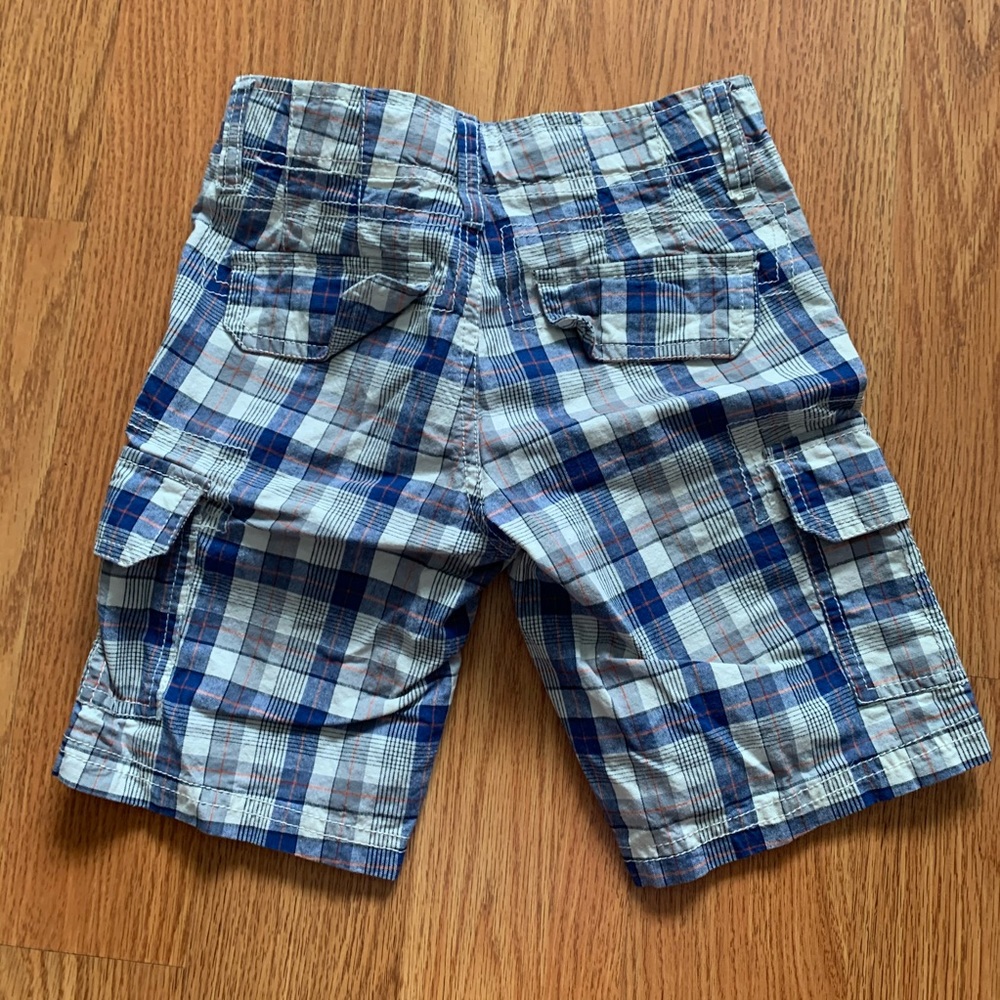 Pledge Shorts - Picture 2 of 4